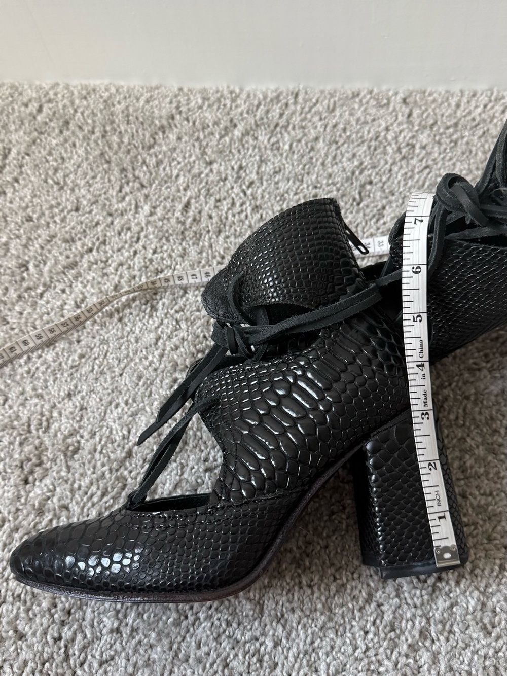 Freebird Joyce Black Lace-Up Shoes - Picture 13 of 14
